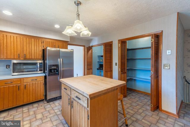 16 MARVA CT, Martinsburg, WV 25404
