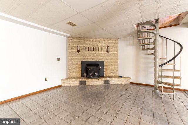 16 MARVA CT, Martinsburg, WV 25404