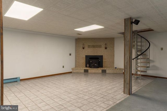 16 MARVA CT, Martinsburg, WV 25404