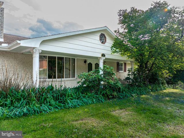 16 MARVA CT, Martinsburg, WV 25404