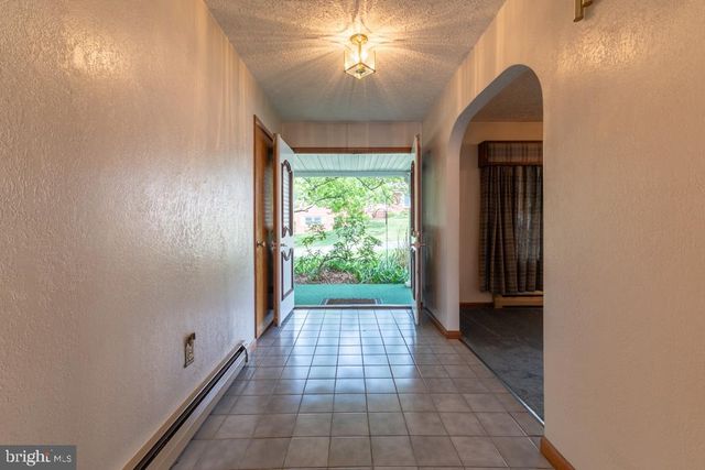 16 MARVA CT, Martinsburg, WV 25404