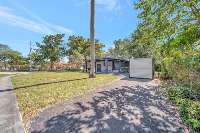 890 NE 138th Street, North Miami, FL 33161