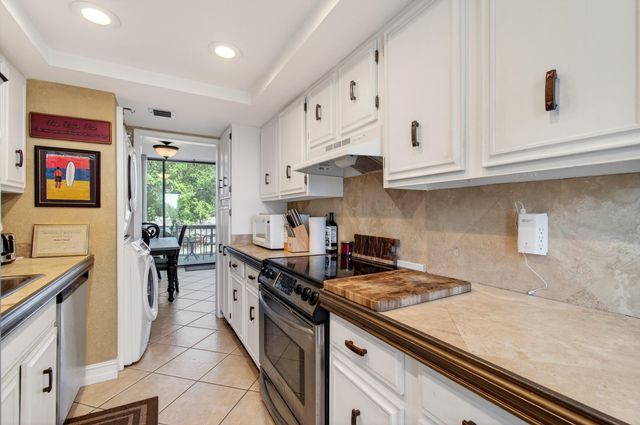 2303 Bridgewood Drive 2303, Boca Raton, FL 33434