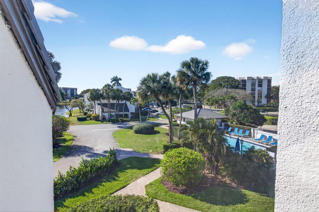 2303 Bridgewood Drive 2303, Boca Raton, FL 33434