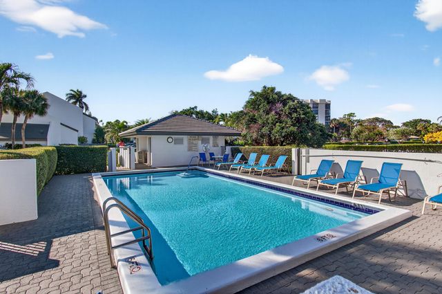 2303 Bridgewood Drive 2303, Boca Raton, FL 33434