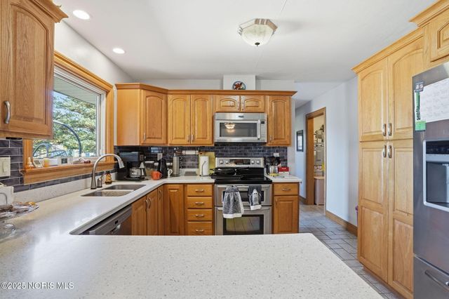 17024 E State Route 12, Findlay, OH 45840