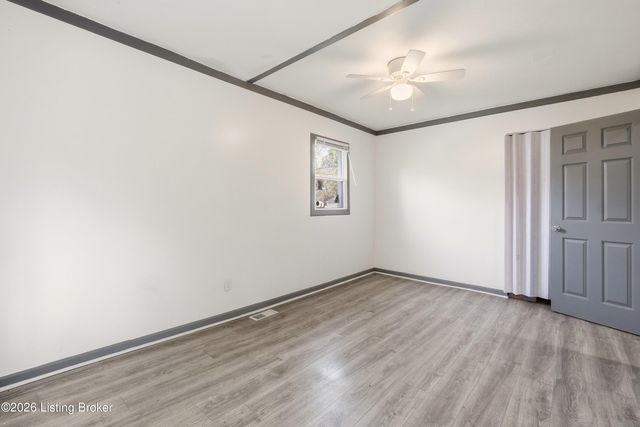 4002 Greenwood Ave, Louisville, KY 40211