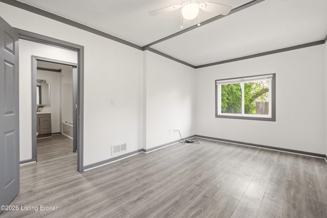 4002 Greenwood Ave, Louisville, KY 40211