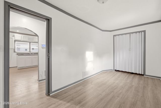 4002 Greenwood Ave, Louisville, KY 40211