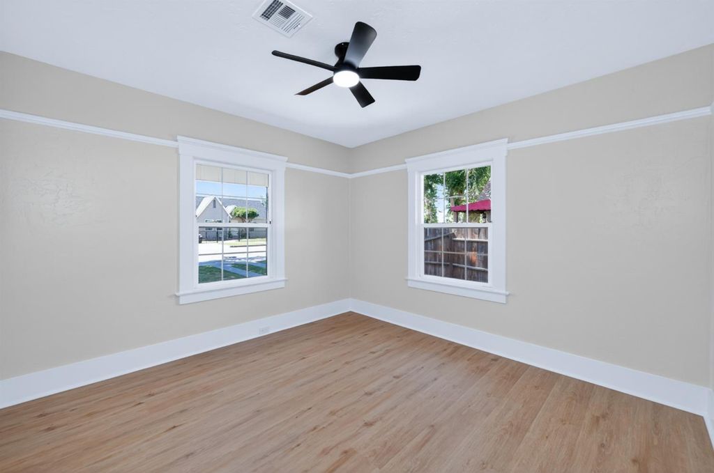 Image 19 of property listing at 930 N Arthur Avenue, Fresno, CA 93728