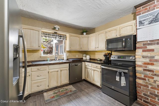 457 E Market Ave, Kellogg, ID 83837