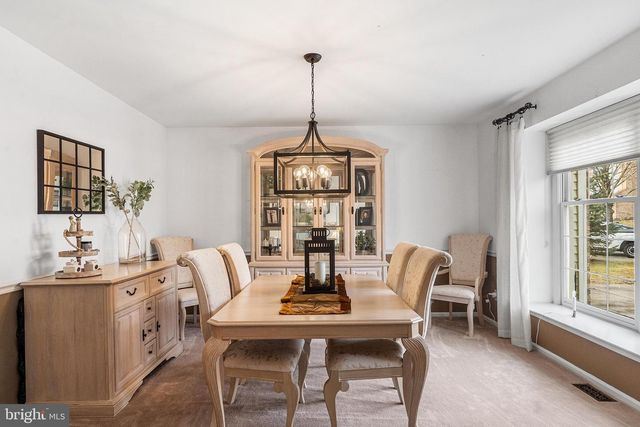 1 OVERLOOK CIR, Sicklerville, NJ 08081