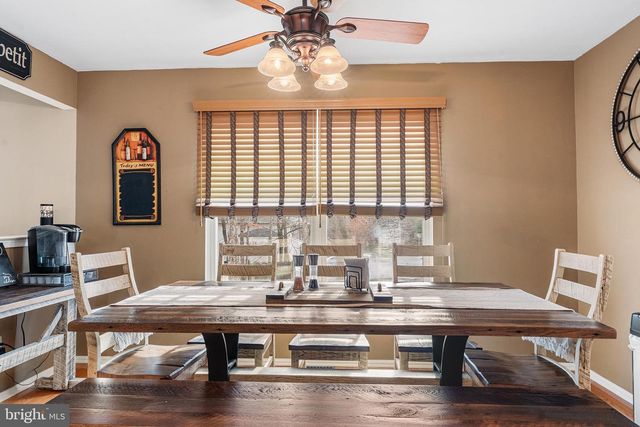 1 OVERLOOK CIR, Sicklerville, NJ 08081