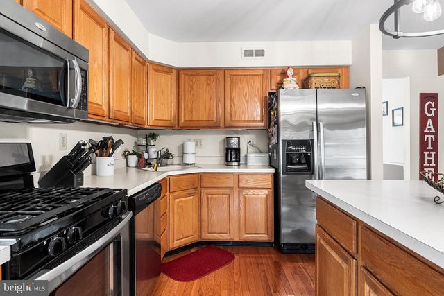 1 OVERLOOK CIR, Sicklerville, NJ 08081