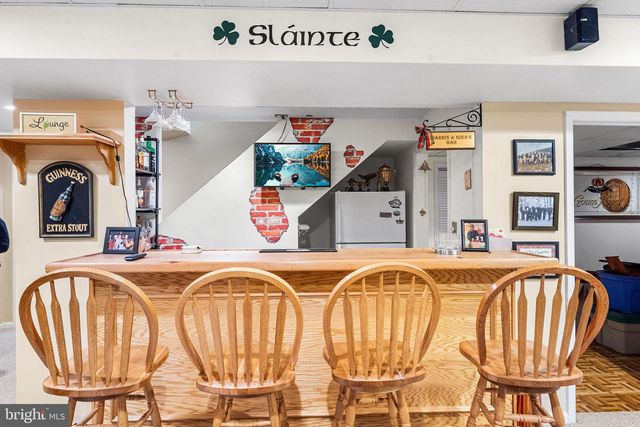 1 OVERLOOK CIR, Sicklerville, NJ 08081