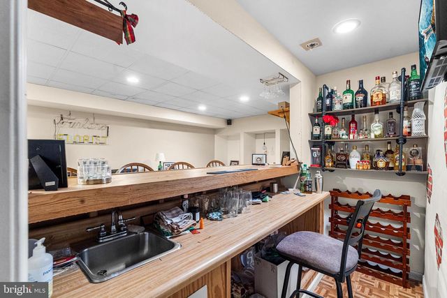 1 OVERLOOK CIR, Sicklerville, NJ 08081