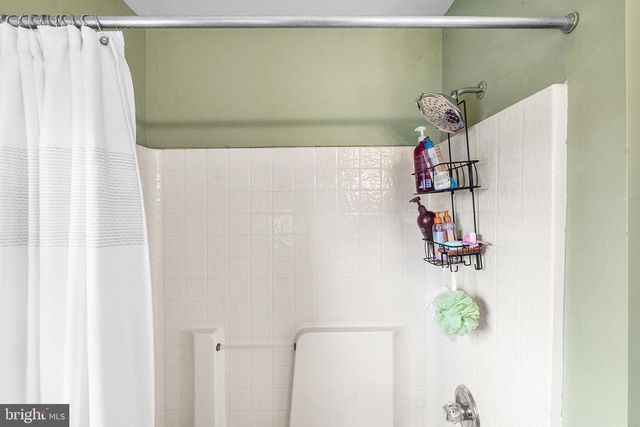 1 OVERLOOK CIR, Sicklerville, NJ 08081