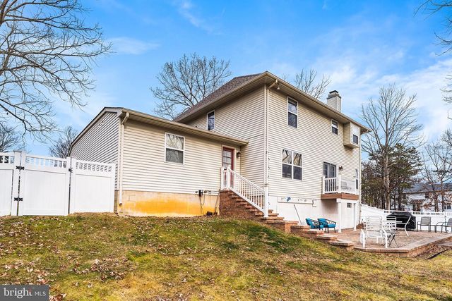 1 OVERLOOK CIR, Sicklerville, NJ 08081