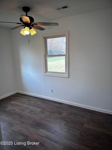 523 Leavette Ave, Leitchfield, KY 42754