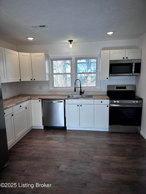 523 Leavette Ave, Leitchfield, KY 42754