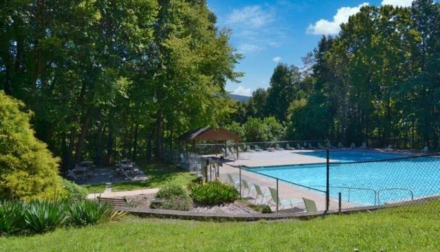 133 Pine Ridge Road, Ellijay, GA 30536