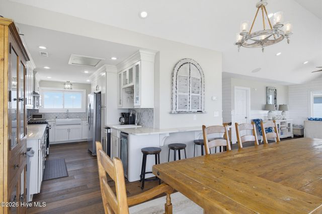 33 Porpoise Place, N Topsail Beach, NC 28460