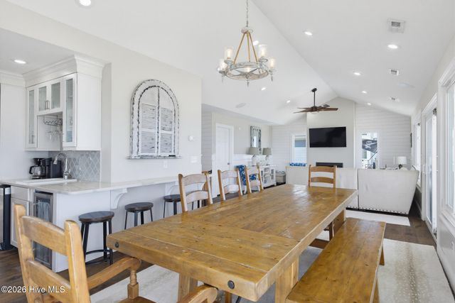 33 Porpoise Place, N Topsail Beach, NC 28460