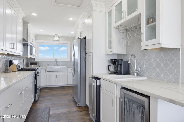 33 Porpoise Place, N Topsail Beach, NC 28460