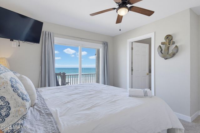 33 Porpoise Place, N Topsail Beach, NC 28460