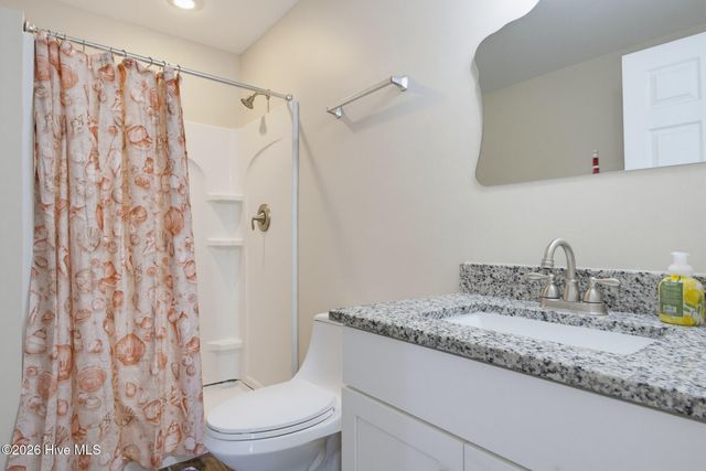 33 Porpoise Place, N Topsail Beach, NC 28460
