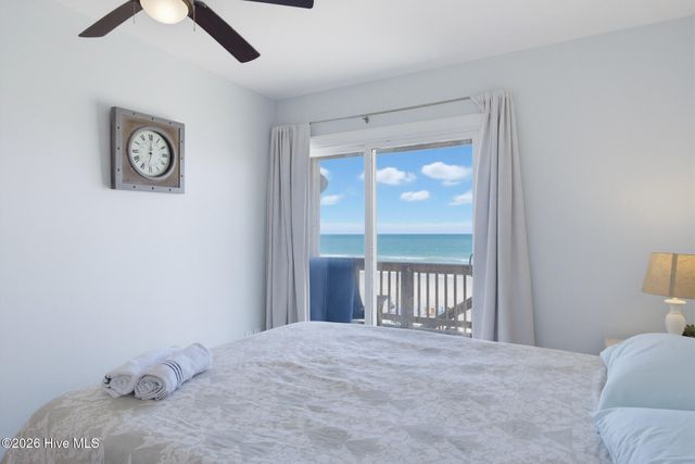 33 Porpoise Place, N Topsail Beach, NC 28460