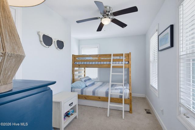 33 Porpoise Place, N Topsail Beach, NC 28460