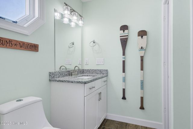 33 Porpoise Place, N Topsail Beach, NC 28460