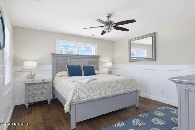 33 Porpoise Place, N Topsail Beach, NC 28460