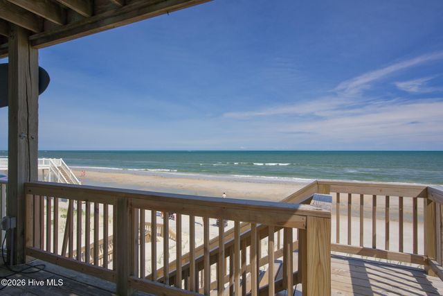 33 Porpoise Place, N Topsail Beach, NC 28460