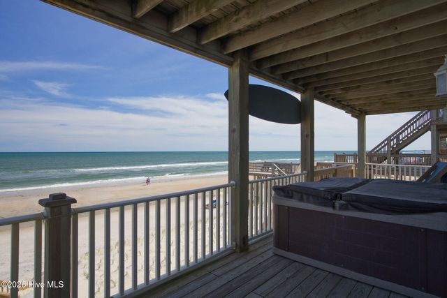 33 Porpoise Place, N Topsail Beach, NC 28460