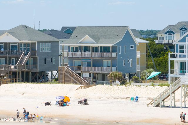 33 Porpoise Place, N Topsail Beach, NC 28460