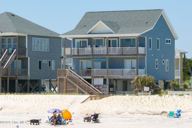 33 Porpoise Place, N Topsail Beach, NC 28460