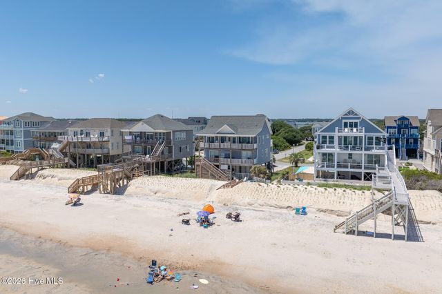 33 Porpoise Place, N Topsail Beach, NC 28460