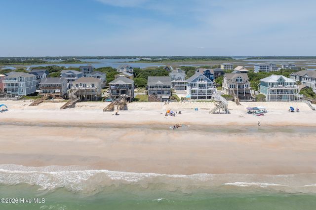 33 Porpoise Place, N Topsail Beach, NC 28460