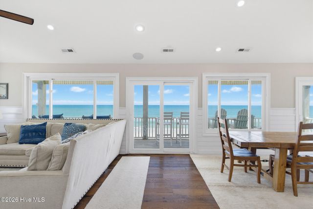 33 Porpoise Place, N Topsail Beach, NC 28460