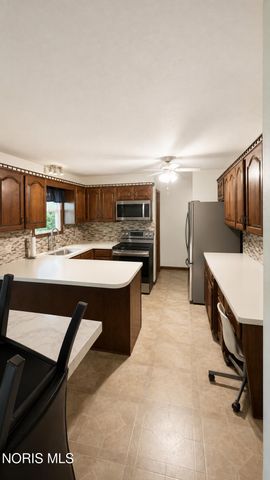 6011 Willowvale Drive, Toledo, OH 43615