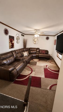 6011 Willowvale Drive, Toledo, OH 43615