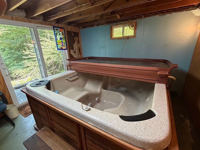 33 Carter Drive, Framingham, MA 01701