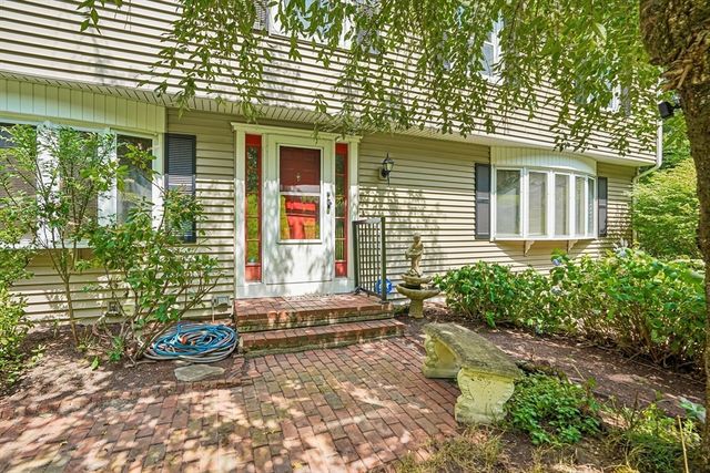 33 Carter Drive, Framingham, MA 01701