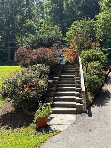 33 Carter Drive, Framingham, MA 01701