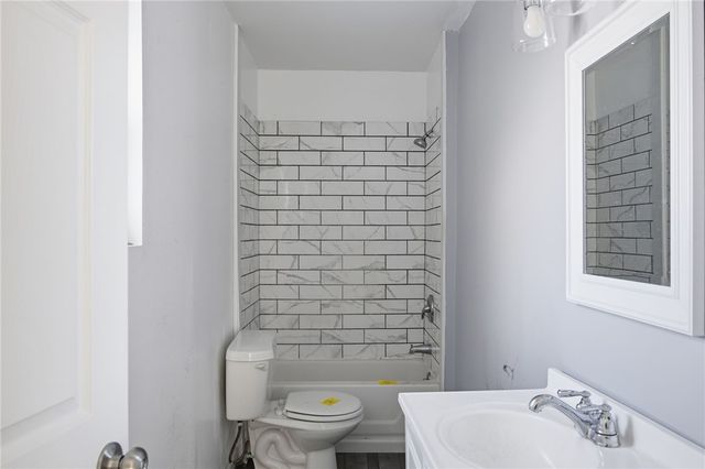 4345 Bristol St, Greenfield, PA 15207