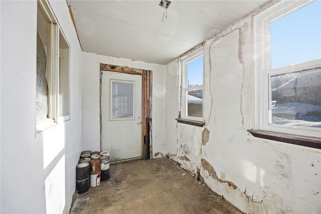 4345 Bristol St, Greenfield, PA 15207