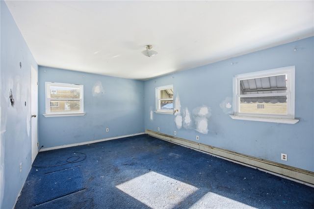 4345 Bristol St, Greenfield, PA 15207