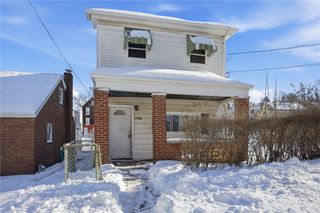 4345 Bristol St, Greenfield, PA 15207